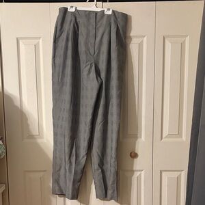 Amanda Smith Women's Gray Checkered Trousers